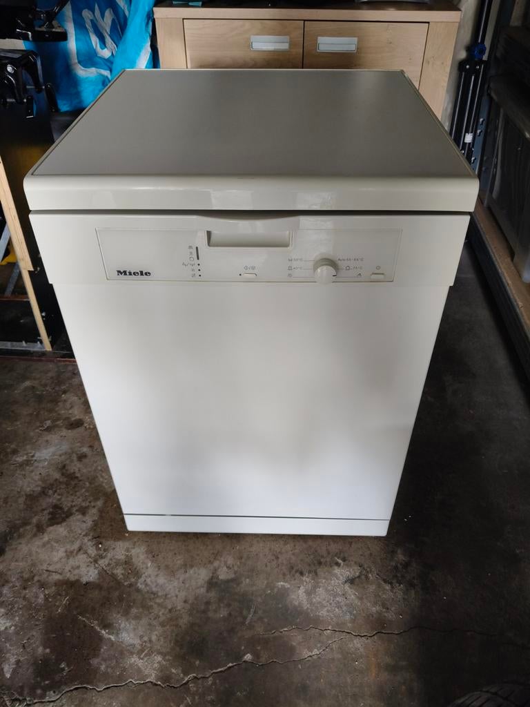 Miele vaatwasser, Ophalen, Inbouw