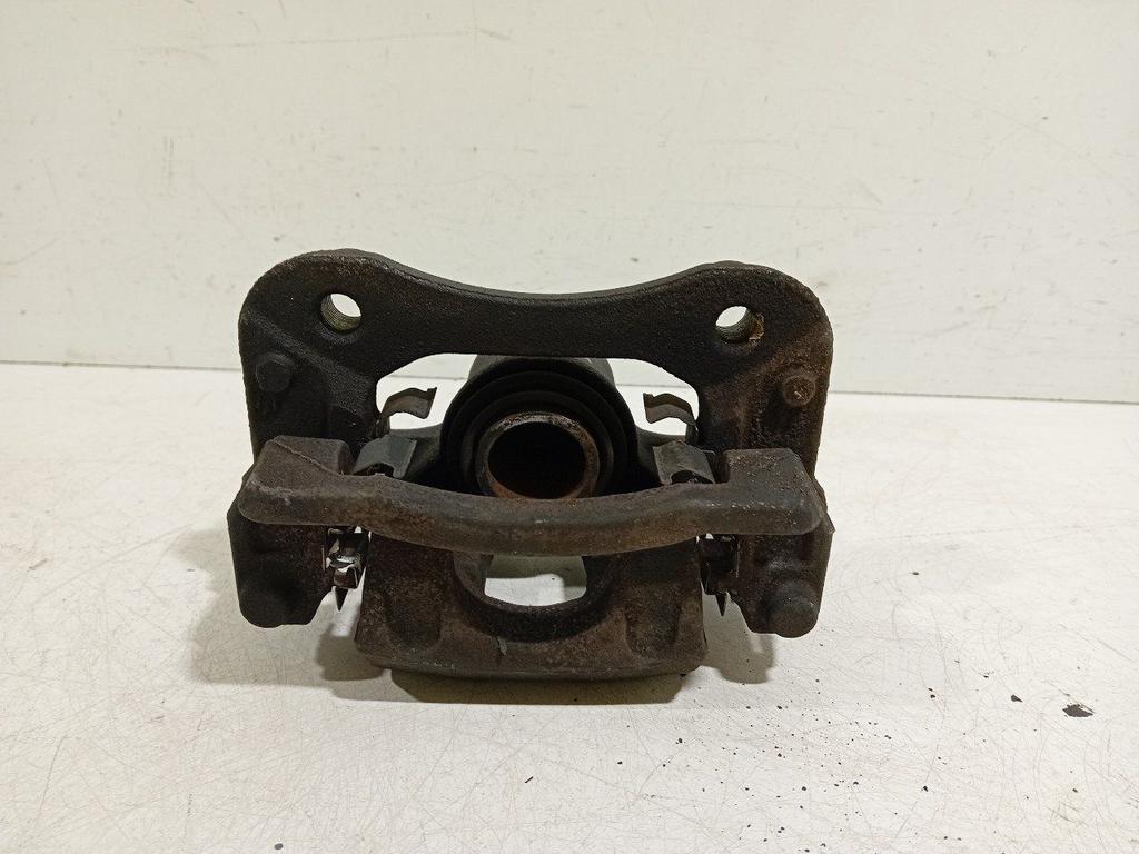 Remklauw rechts achter Hyundai Tucson, Onderdelen@venauto.nl, Van der Ven Autorecycling B.V., Gebruikt, Ettenseweg 76, 4706 PB Roosendaal, The Netherlands