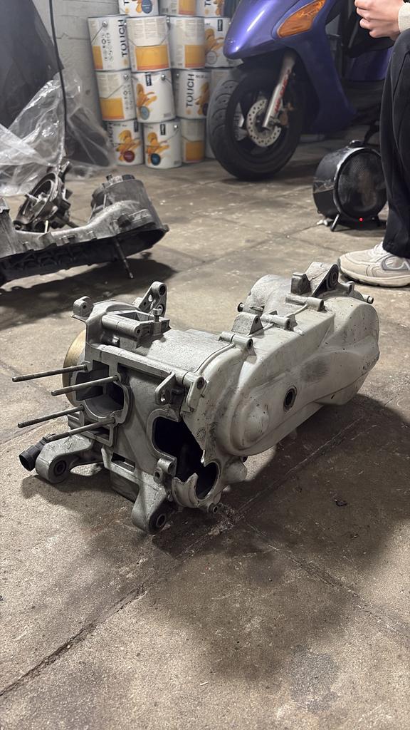 Piaggio carter, Vélos & Vélomoteurs, Pièces de cyclomoteur | Scooters, Utilisé, Enlèvement