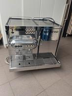 Professionele & Mooie Nespresso Aguila 220 koffiemachine, Ophalen, Zo goed als nieuw, Koffiemachine