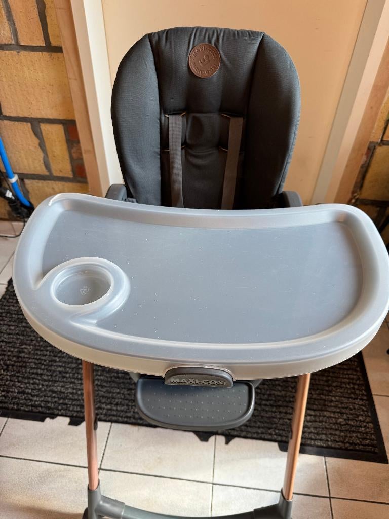 kinderstoel, Ophalen, Zo goed als nieuw, Inklapstoel, Gordel(s)