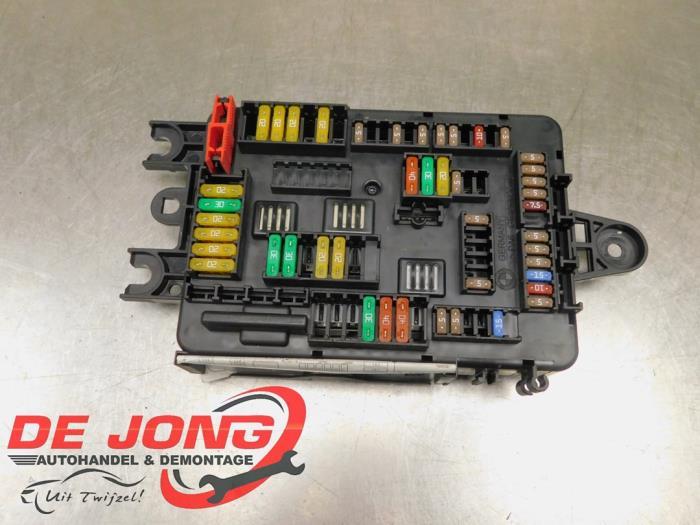 Boîte à fusibles d'un BMW 2-Serie, -, 3 mois de garantie, Utilisé, -
