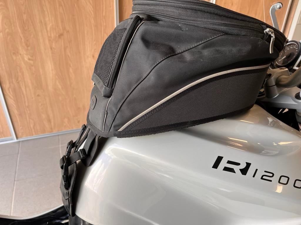 BMW tanktas, Ophalen, Gebruikt