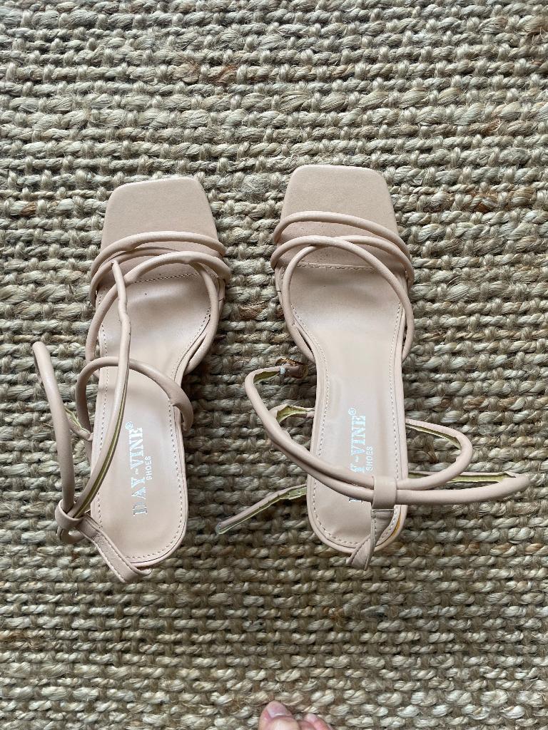 Zalmroze hakken maat 37, Ophalen, Zo goed als nieuw, Schoenen met hoge hakken, Roze