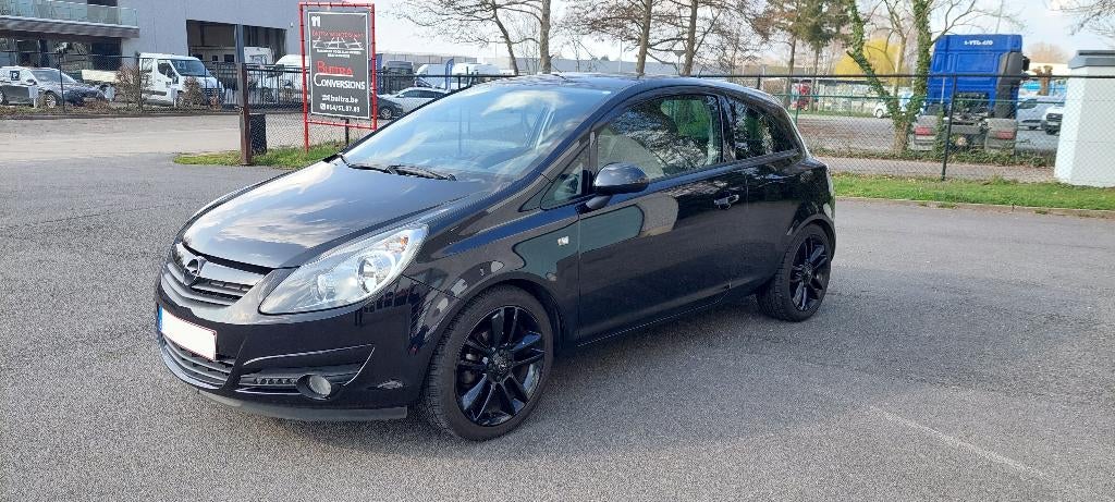 Opel Corsa 1.2i Black Edition, Voorwielaandrijving, Euro 5, Stof, 4 cilinders