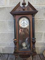 Horloge  murale à balancier, Enlèvement