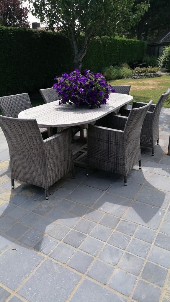 Table et 4 chaises pour le jardin et chaise longue, Enlèvement