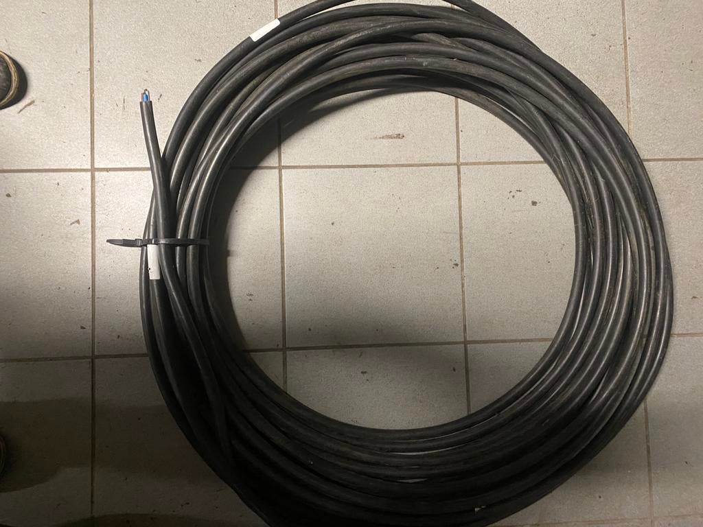 Câble 4x10mm2 de la marque Nexans, Bricolage & Construction, Électricité & Câbles, Enlèvement, Comme neuf