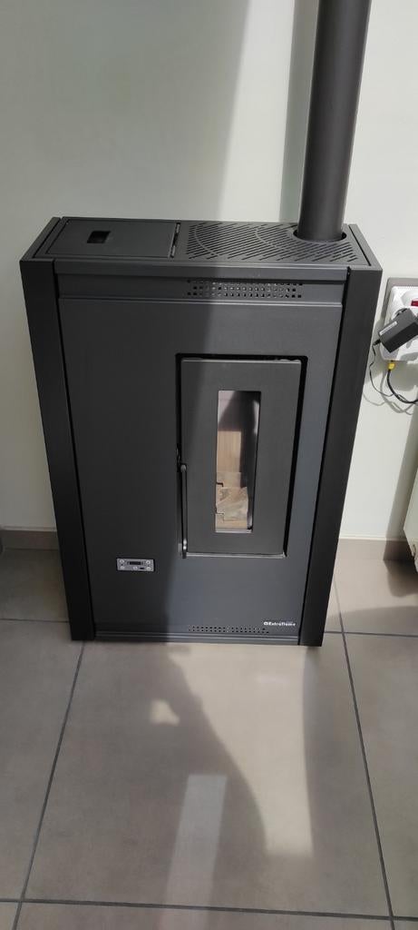 Poêle a pellets Extraflame Luisella, Maison & Meubles, Extincteurs & Coffres-forts, Enlèvement