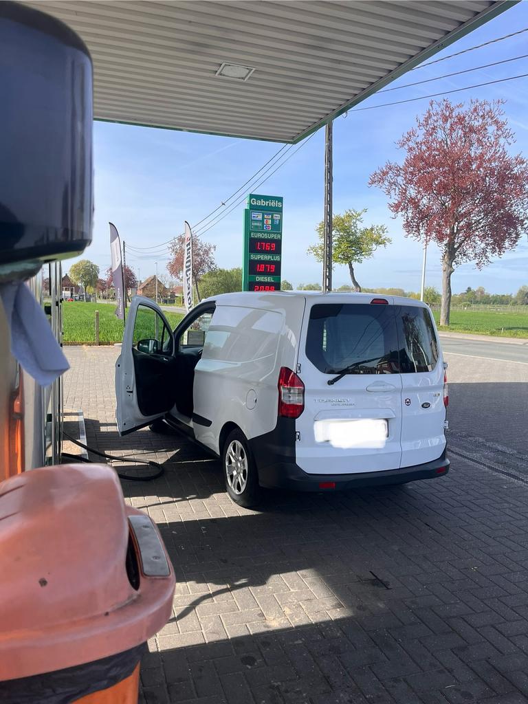 Transit Courier EcoBoost – NIEUWE motor – Geen kosten!, Autos, Ford, Euro 5, 998 cm³, 4 portes, Noir