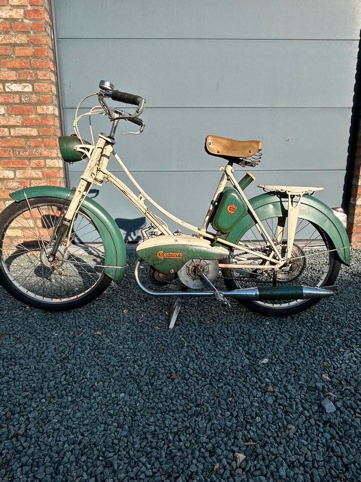 Cazenave in originele kleur patine., Fietsen en Brommers, Brommers | Oldtimers, Ophalen