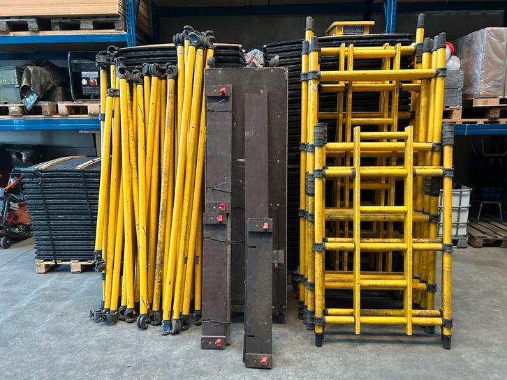 Rolsteiger kunststof, carbon, 10 mtr werkhoogte, Doe-het-zelf en Bouw, Steigers, Zo goed als nieuw, Ophalen