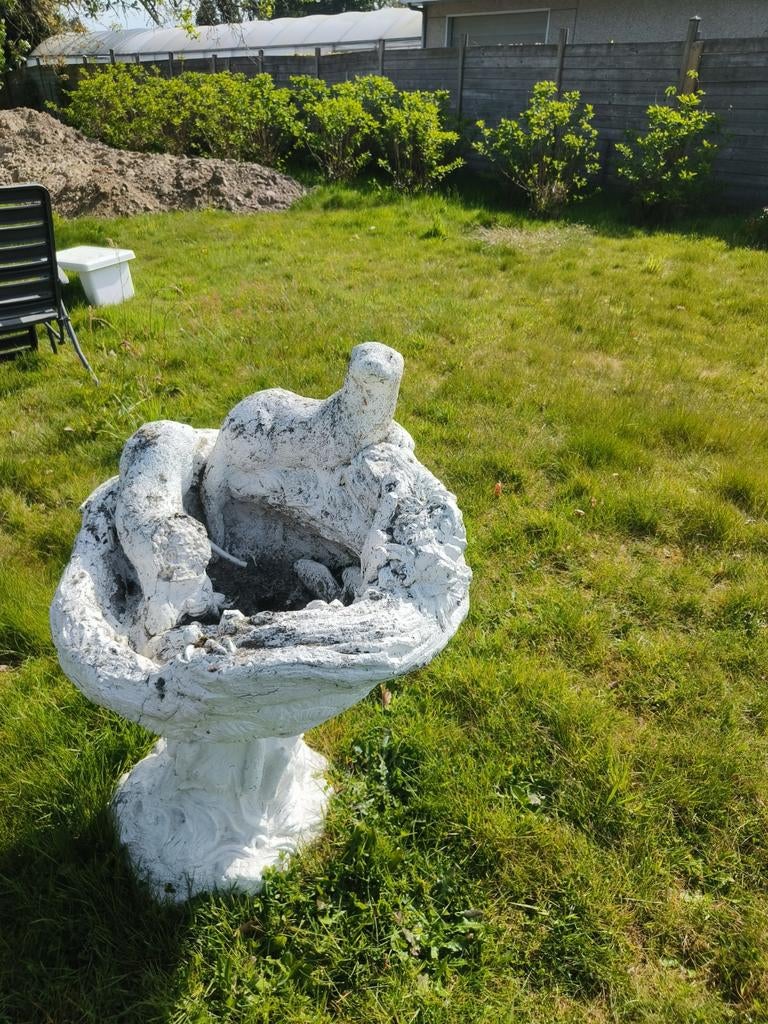 Gratis betonnen beeld bloembak, Tuin en Terras, Ophalen