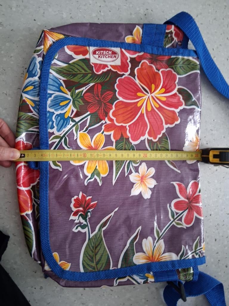 Handtas of om andere spullen in mee te nemen, Ophalen