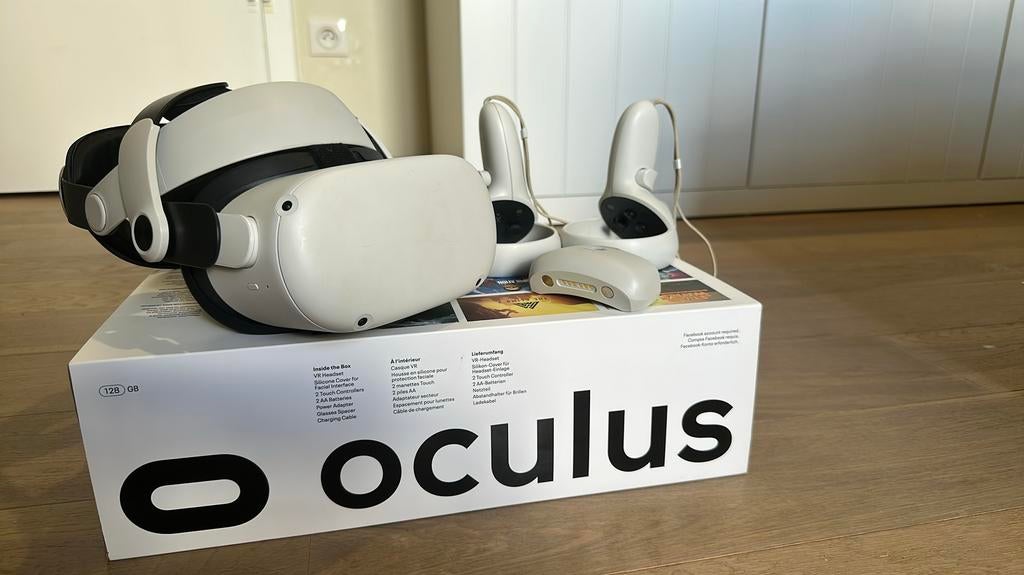 Oculus/Meta Quest 2 128 Go + bracelet Bobovr avec batterie, Consoles de jeu & Jeux vidéo, Enlèvement, Comme neuf