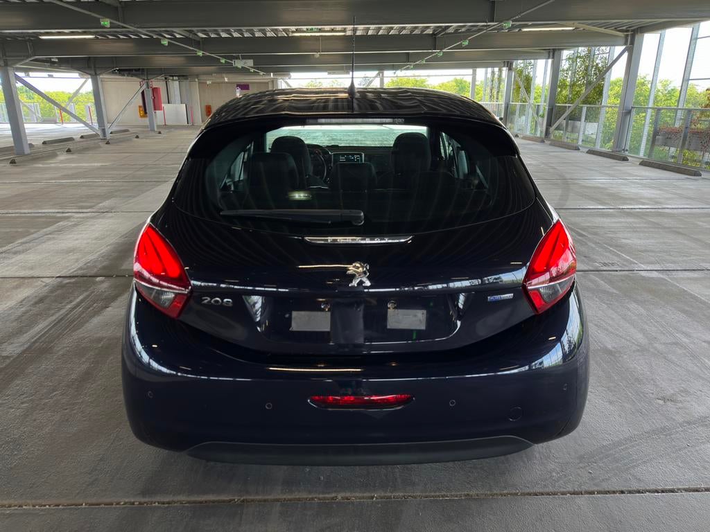 Peugeot 208, Signature 1.2 Benzine bwj 2019 Euro6b lage km!, Autos, Peugeot, Achat, Boîte manuelle, Noir, 5 portes