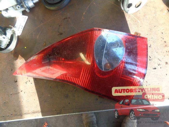 Feu arrière gauche d'un Renault Megane, Renault, -, 3 mois de garantie, Utilisé