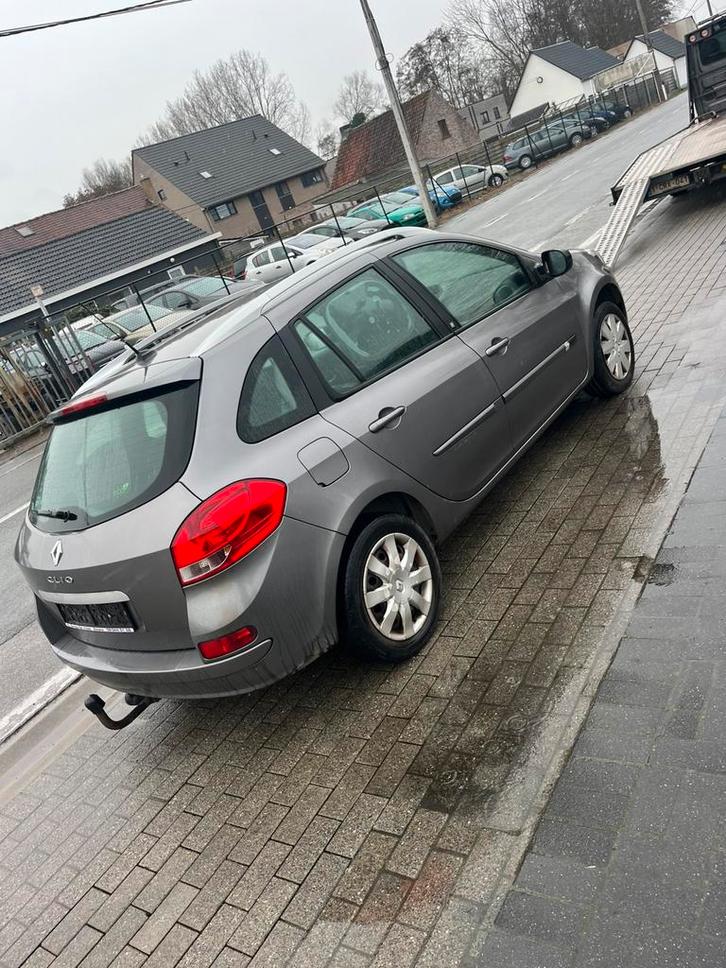Clio 1200ccTurbo -tom tom, Auto's, Renault, Bedrijf, Te koop, Clio, Airconditioning, Boordcomputer, Metaalkleur, Mistlampen, Navigatiesysteem