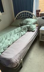 Lit + Sommier + matelas en très bon état + tete de lit, Enlèvement, Comme neuf