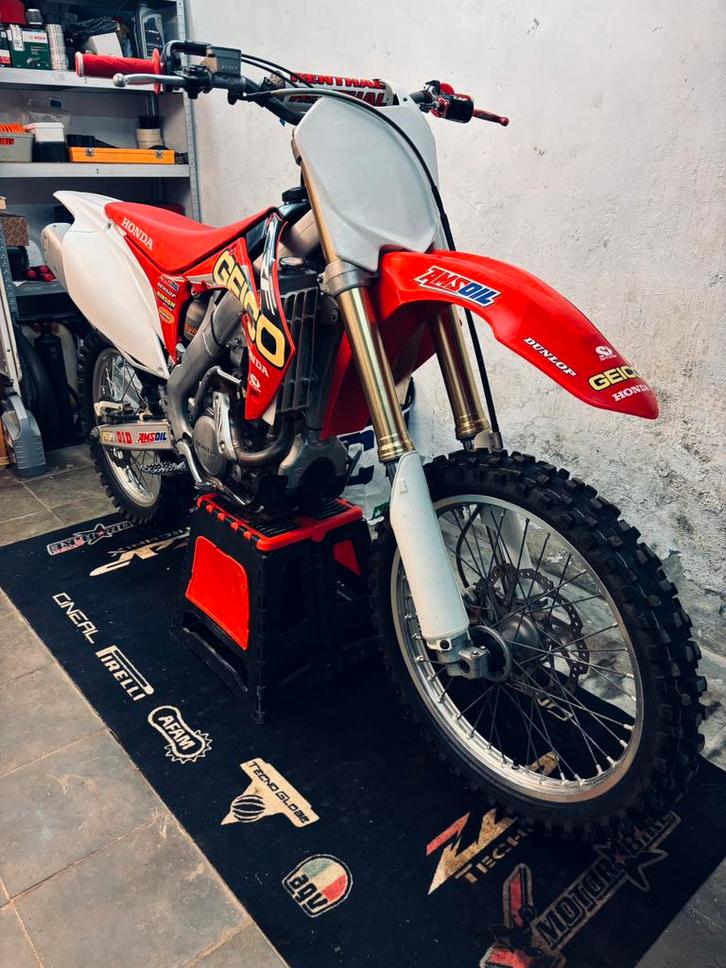 Honda CRF 250R uit het jaar 2013, Fietsen en Brommers, Brommers | Crossbrommers, Gebruikt, Honda, Ophalen