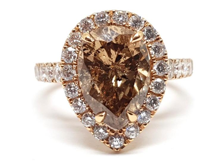 Diamant Solitaire Ring 4.60ct., Handtassen en Accessoires, Ringen, Nieuw, Dame, 17 tot 18, Roze, Goud, Met edelsteen, Ophalen of Verzenden