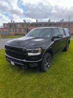 Dodge RAM 1500  5,7 hemi Laramie, Auto's, Automaat, Zwart, 5 zetels, Dealer onderhouden