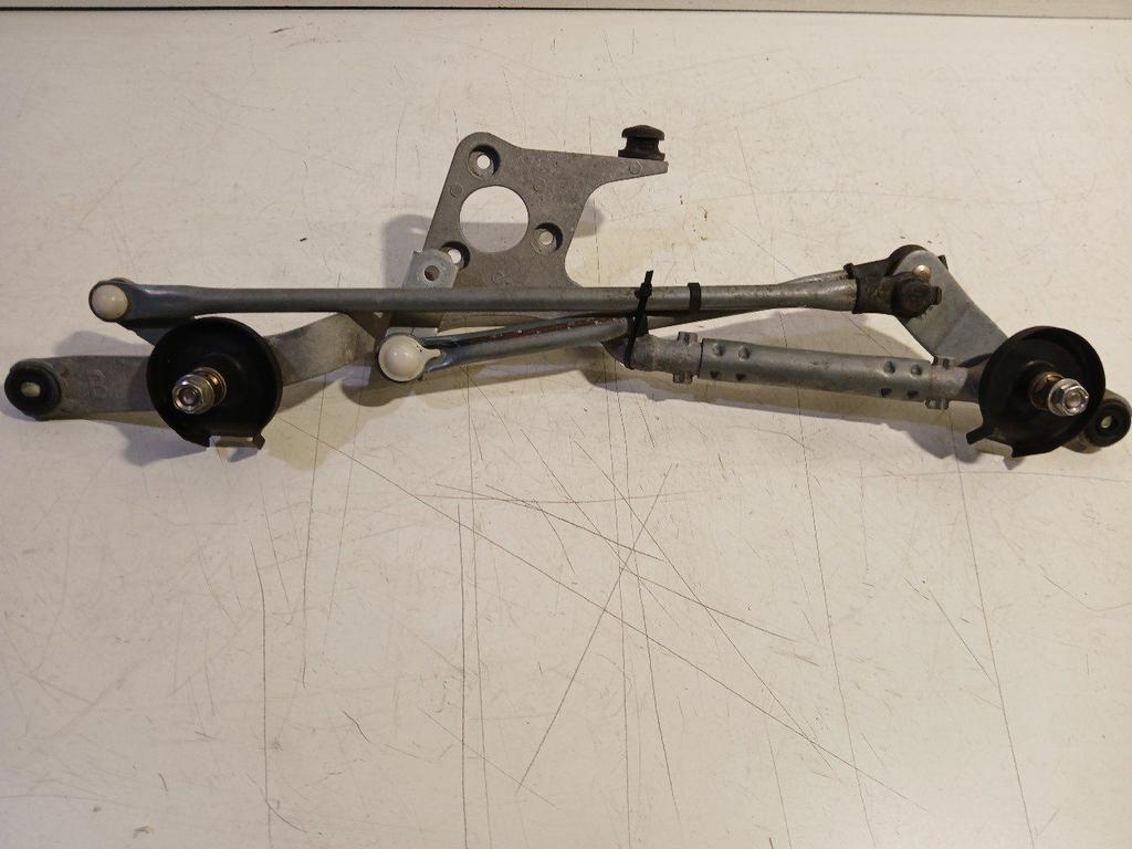 Ruitenwisser mechaniek voor Toyota Prius, Onderdelen@venauto.nl, Van der Ven Autorecycling B.V., Ettenseweg 76, 4706 PB Roosendaal, The Netherlands