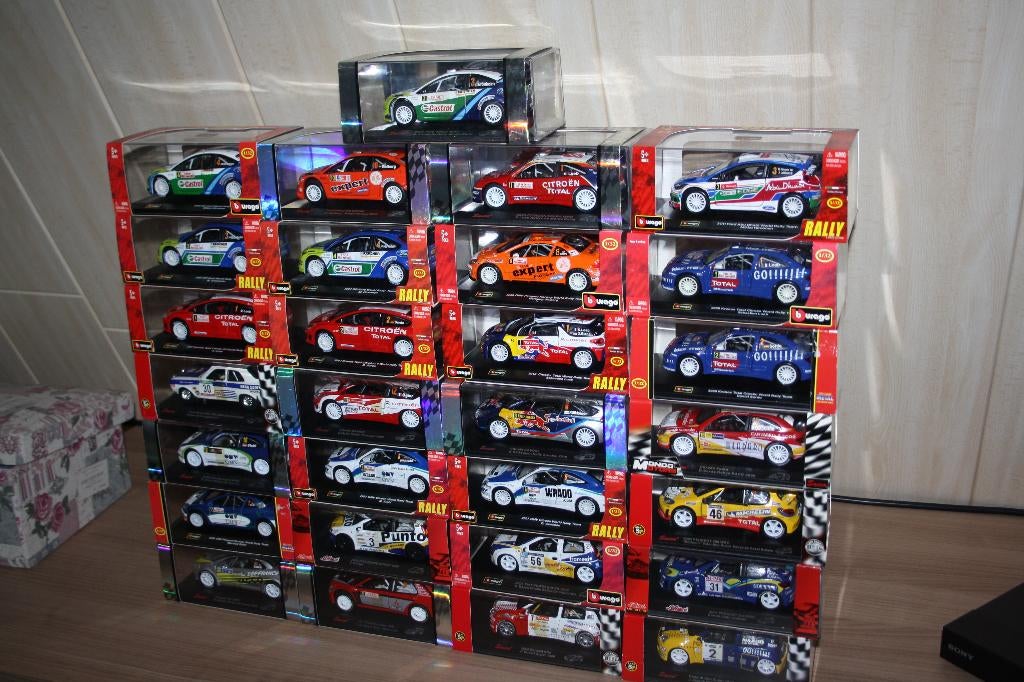 Lot 29 rally autootjes Saico, Burago, Schuco 1:32., Enlèvement, Comme neuf, Voiture, Schuco