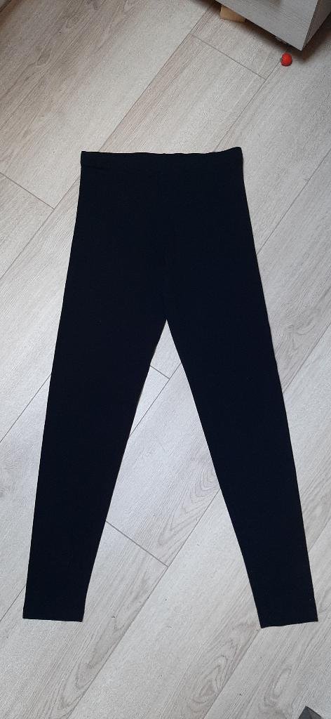 Zwarte legging maat M - 38, Kleding | Dames, Leggings, Maillots en Panty's, Zeeman, Zwart, Maat 40/42 (M), Zo goed als nieuw
