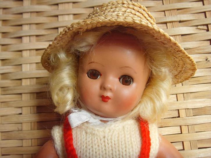 Unica-pop, Kinderen en Baby's, Speelgoed | Poppen, Gebruikt, Overige typen, Verzenden