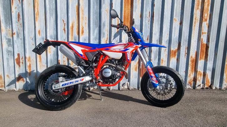 Beta - RR Motard 125 - Track Blue - Top prijs !!!, Fietsen en Brommers, Brommers | Crossbrommers, Nieuw, Overige merken, Ophalen of Verzenden