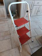 Escabelle, Enlèvement