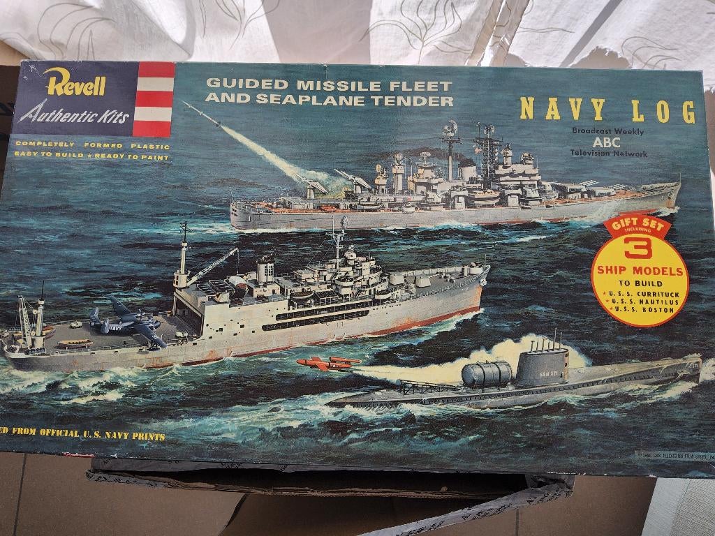 Guided missile fleet and seaplane tender Revell, Hobby en Vrije tijd, Modelbouw | Boten en Schepen, Zo goed als nieuw, Revell