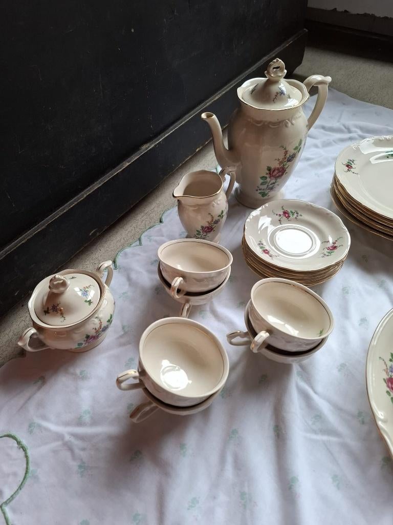 Charmant 6-persoons Pools servies Tułowice, Ophalen