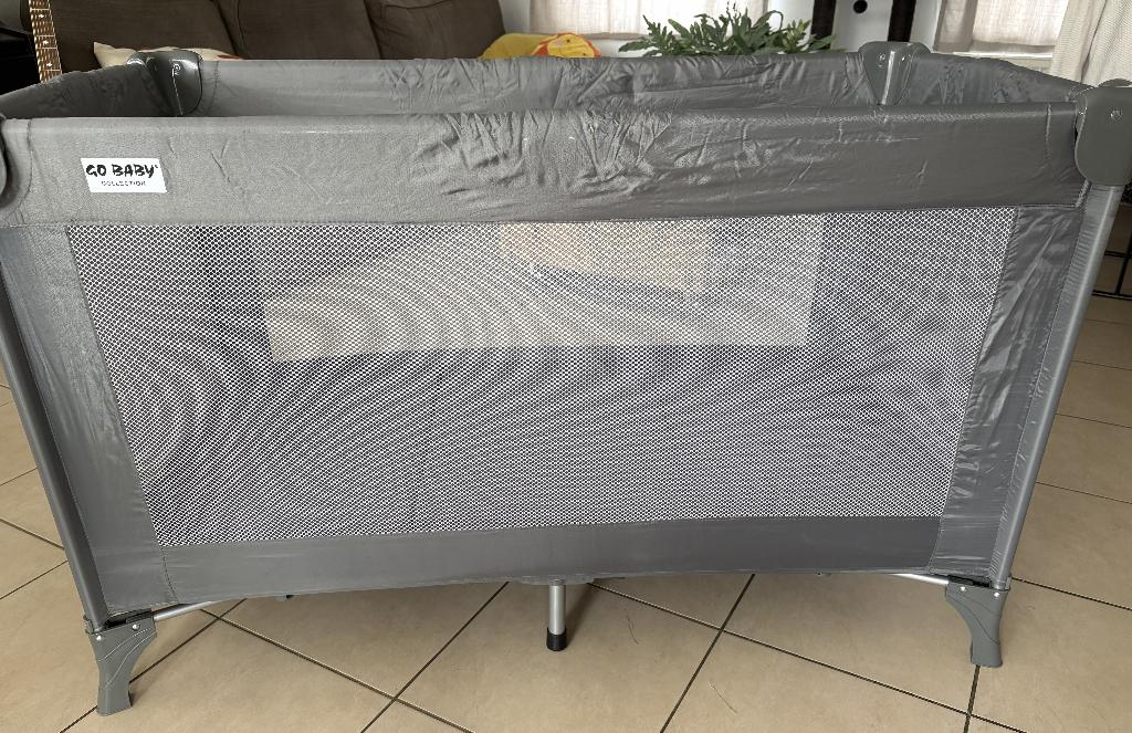 Lit de voyage bébé complet avec matelas, Enfants & Bébés, Matelas, Moins de 70 cm, Enlèvement, Utilisé