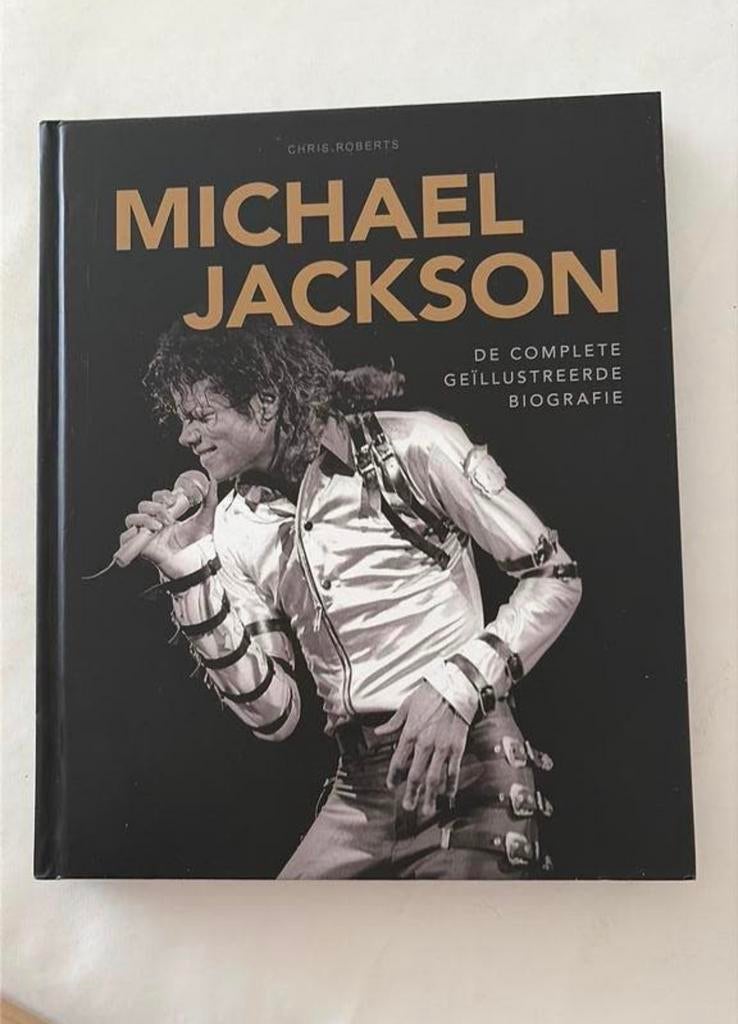 Michael Jackson - de complete geïllustreerde biografie, Ophalen of Verzenden, Zo goed als nieuw