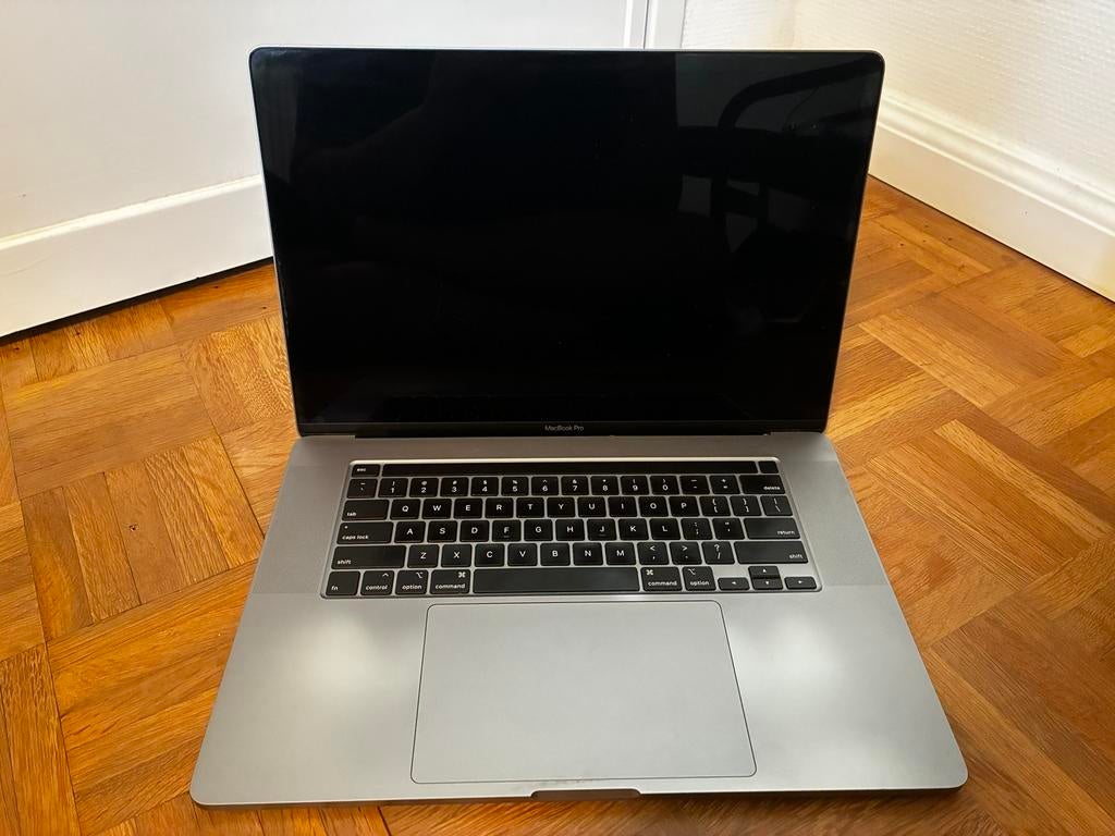 Apple Macbook Pro 16-inch 2019, Informatique & Logiciels, Apple Macbooks, Utilisé, MacBook, 16 GB, Qwerty, Enlèvement