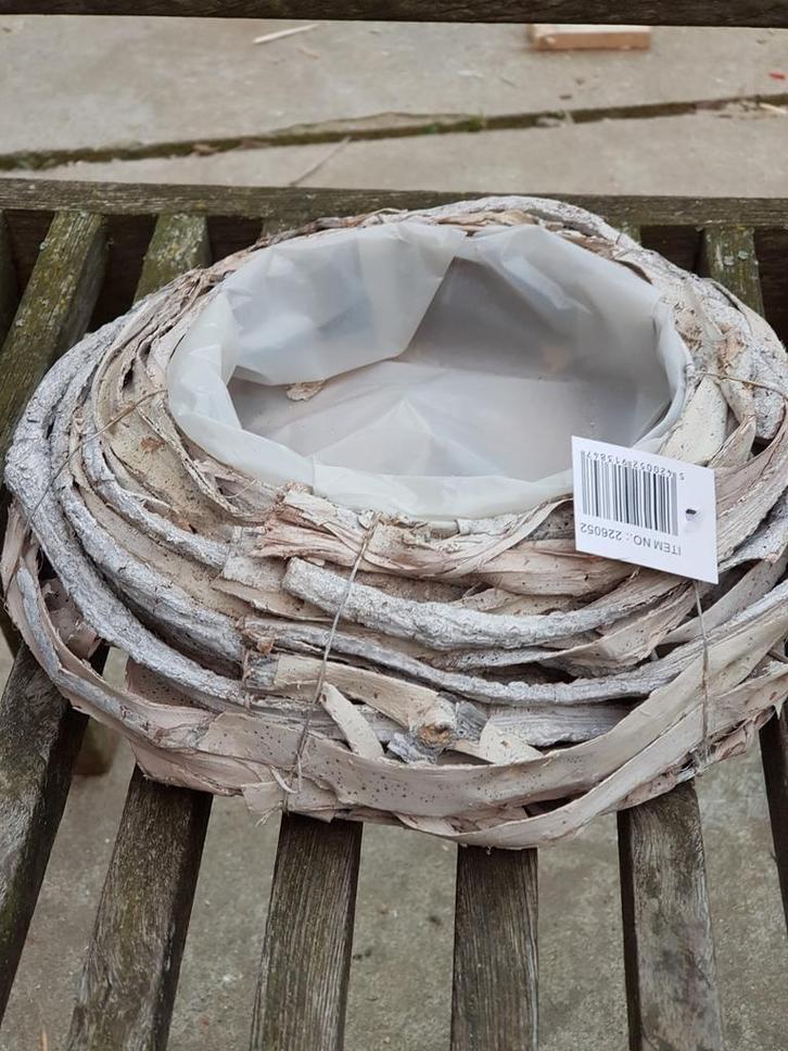 GRATIS mandjes/ nieuwstaat, Huis en Inrichting, Woonaccessoires | Kransen, Ophalen