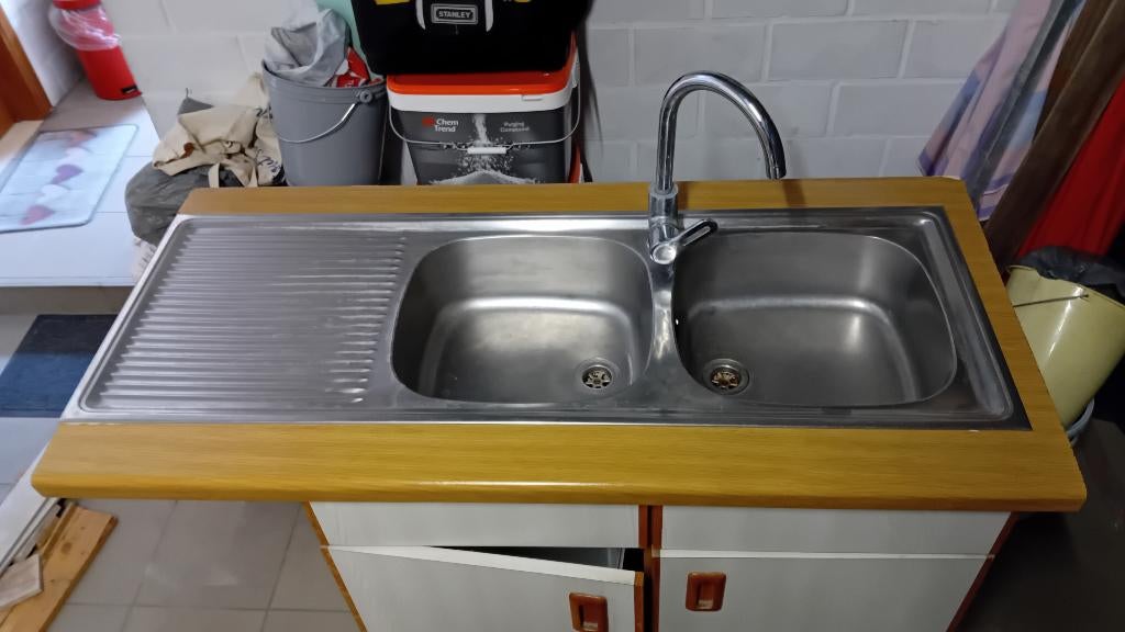 Évier à vaisselle avec meuble, Enlèvement