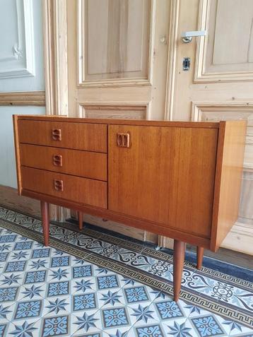 Petit buffet de style scandinave

 beschikbaar voor biedingen