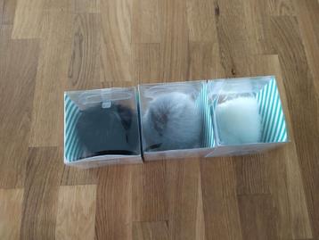 Pompons pour bonnet ou autre. beschikbaar voor biedingen