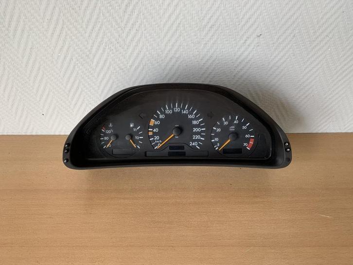 kilometerteller mercedes CLK W208 1997 tot 2002 A2085402711, Auto-onderdelen, Dashboard en Schakelaars, Mercedes-Benz, Gebruikt