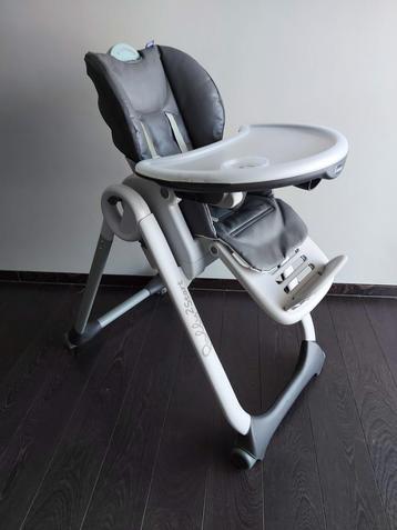 kinderstoel - eetstoel Chicco, Kinderen en Baby's, Kinderstoelen, Ophalen, Zo goed als nieuw, Meegroeistoel, Stoelverkleiner