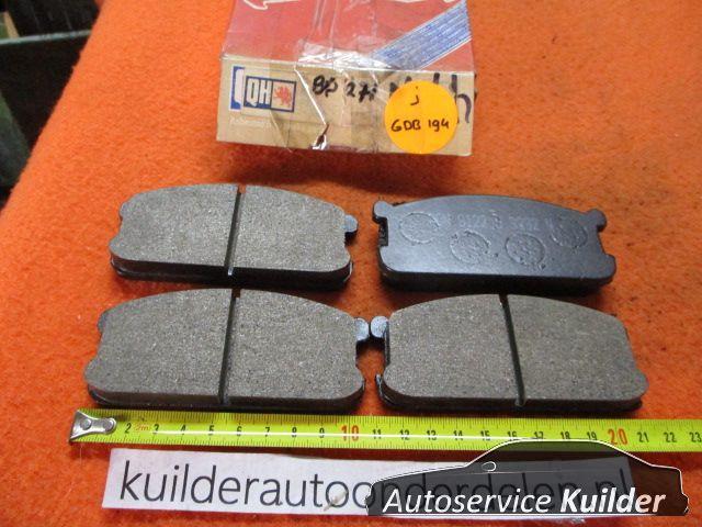 Remblokken voorzijde Mitsubishi Lancer II Sapporo  GDB194 QH, Auto-onderdelen, Remmen en Aandrijving, Mitsubishi, Nieuw, Herkomst onderdeel bekend