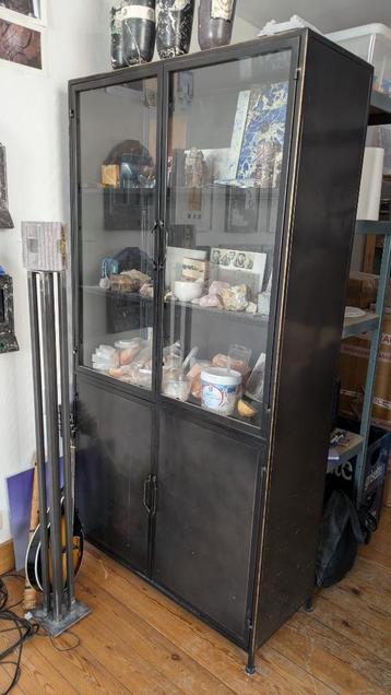 industriel armoire vitrine Industriële vitrinekast cabinet beschikbaar voor biedingen