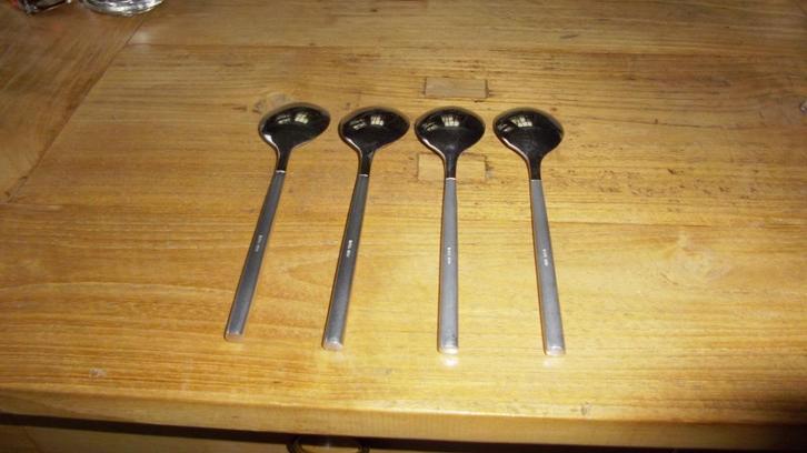 4 cuillères à soupe - Marque Roma, Maison & Meubles, Cuisine | Couverts, Comme neuf, Ensemble de couverts, Inox ou Chrome, Résiste au lave-vaisselle