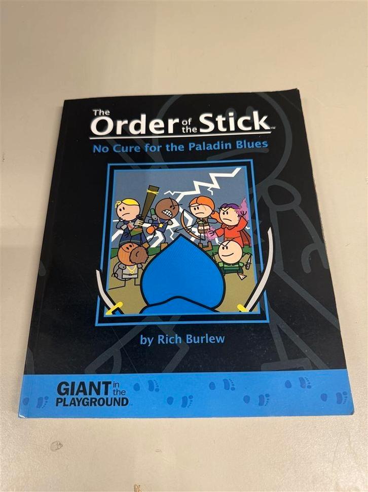 Rich Burlew No Cure For The Paladin Blues Order Of Stick, Livres, BD | Comics, Comme neuf, Enlèvement ou Envoi