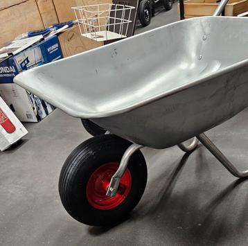 Nieuwe gegalvaniseerde kruiwagen van 80 liter beschikbaar voor biedingen