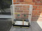 Cage à oiseau 45x32 cm ht 60 cm bon état, Dieren en Toebehoren, Ophalen, Gebruikt, Metaal, Vogelkooi