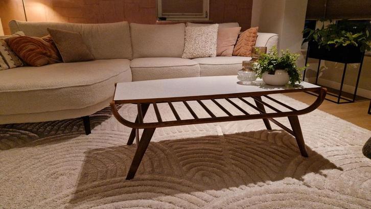 Table basse au design danois du milieu du siècle — Feuille r, Maison & Meubles, Tables | Tables d'appoint, Utilisé, Rectangulaire